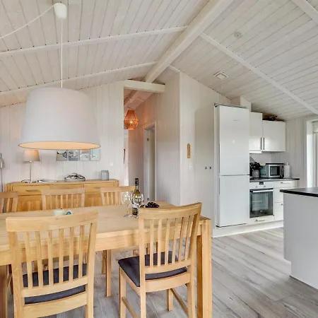 Holiday home Erza - 500m From The Sea In Western Jutland By Interhome
