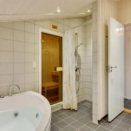 Holiday home Erza - 500m From The Sea In Western Jutland By Interhome