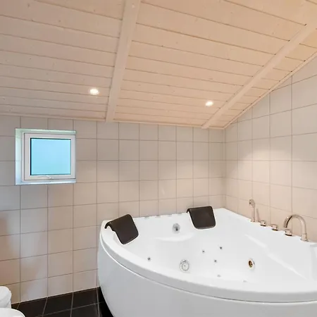 Erza - 500m From The Sea By Interhome Feriehus *